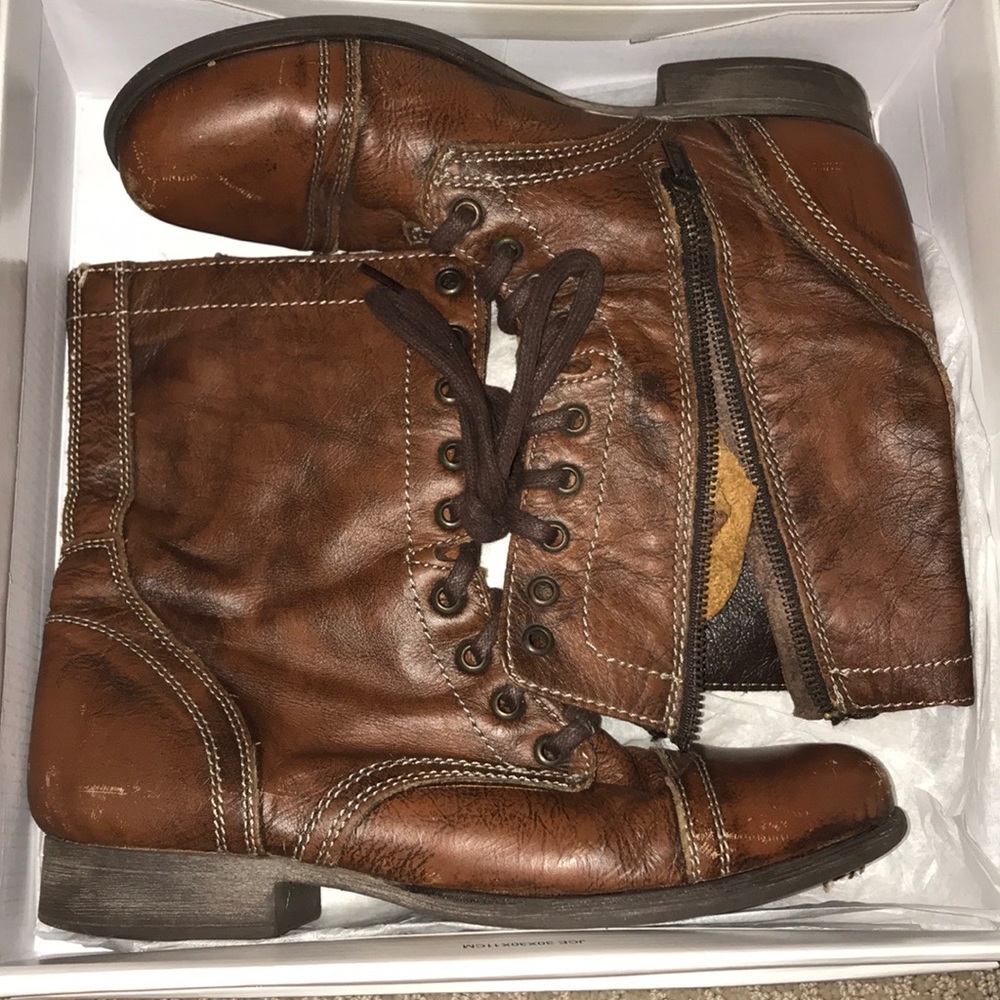 Steve Madden Comsat Boots.